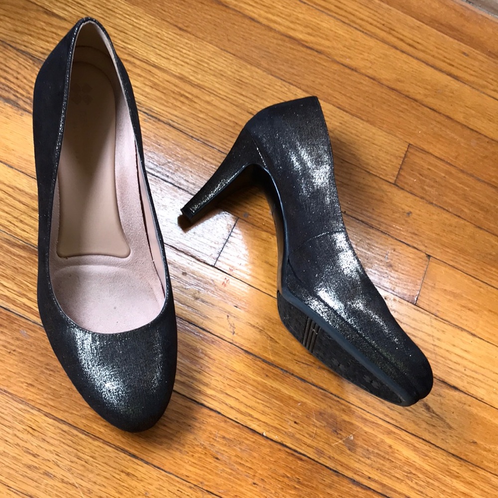 2” heels 👠. Worn for a night of Comfort